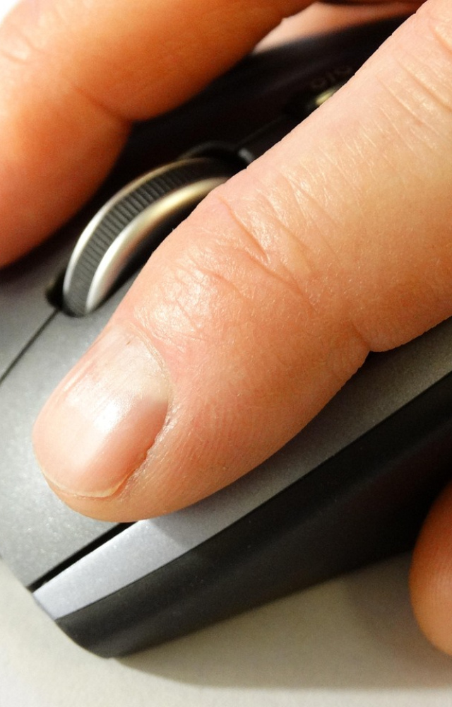 Wireless Ergonomic Mouse